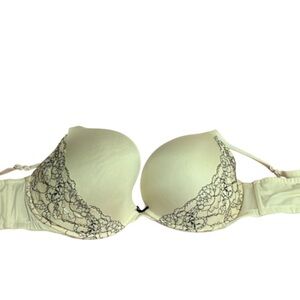 Cacique Cream 42DDBra with Black Lace Detail.